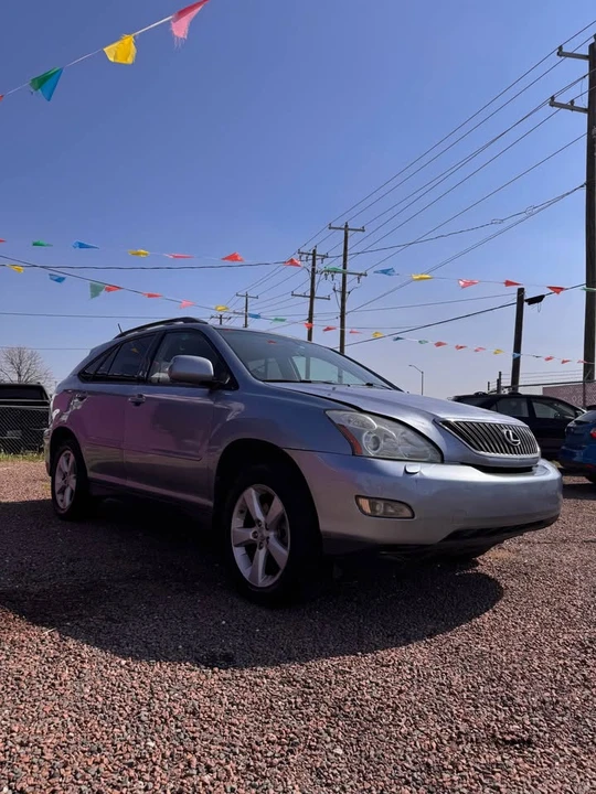 2004 Lexus RX 2nd Gen - Image 4 of 15