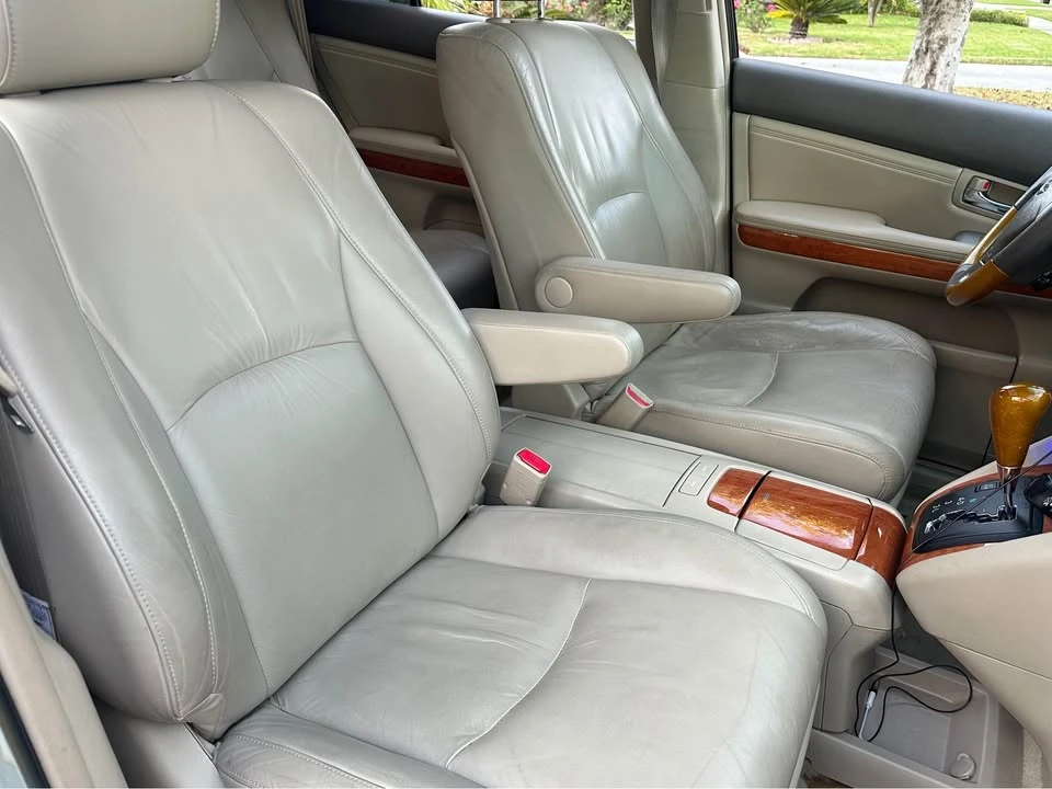 2004 Lexus RX 2nd Gen - Image 11 of 19