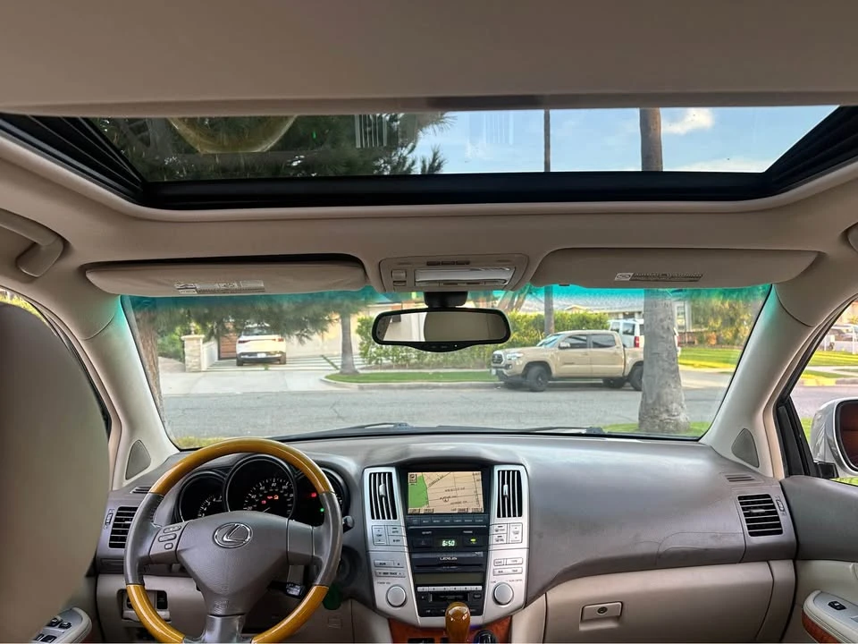 2004 Lexus RX 2nd Gen - Image 15 of 19