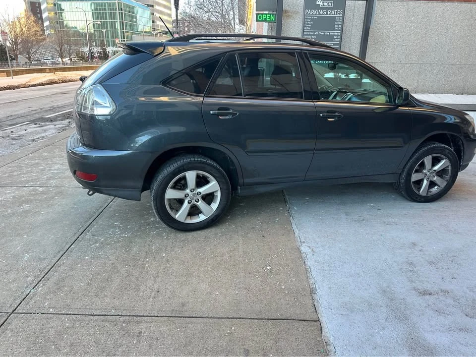 2004 Lexus RX 2nd Gen - Image 5 of 10