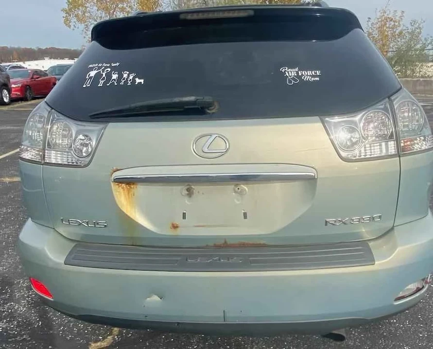 2004 Lexus RX 2nd Gen - Image 10 of 18