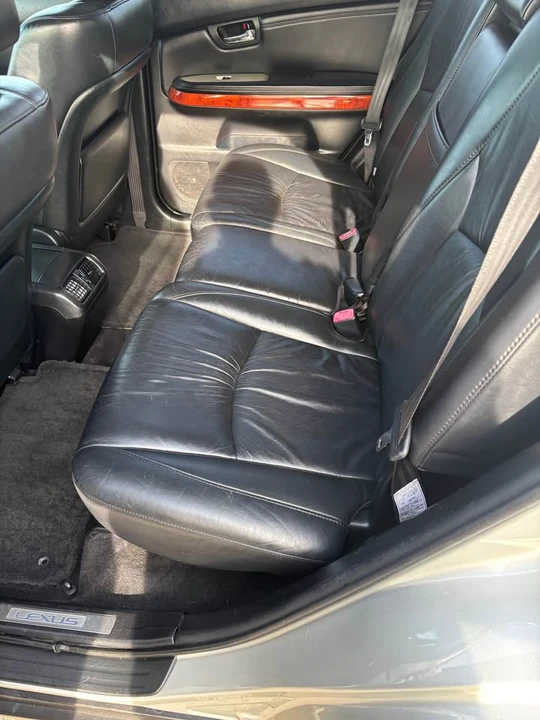 2004 Lexus RX 2nd Gen - Image 9 of 12
