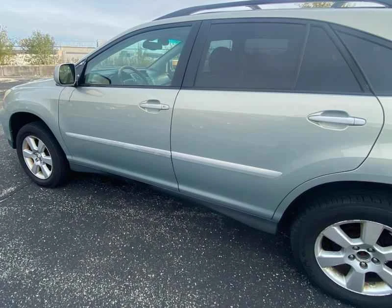 2004 Lexus RX 2nd Gen - Image 16 of 18