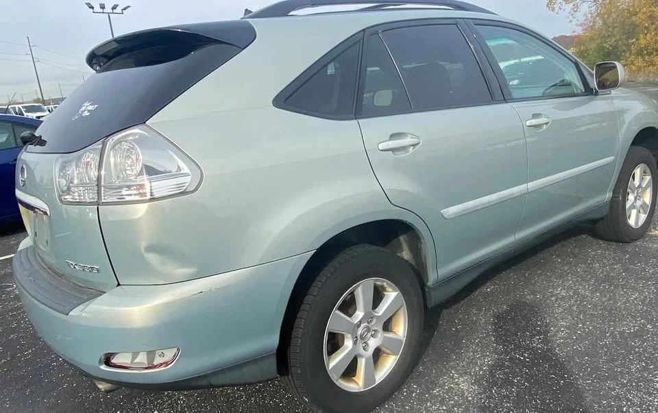 2004 Lexus RX 2nd Gen - Image 8 of 18