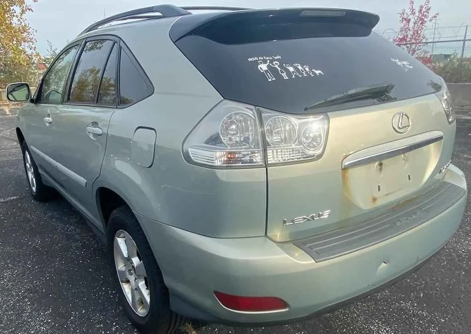 2004 Lexus RX 2nd Gen - Image 14 of 18