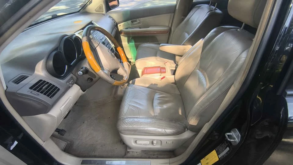 2004 Lexus RX 2nd Gen - Image 7 of 9