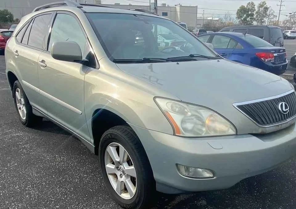 2004 Lexus RX 2nd Gen - Image 3 of 18