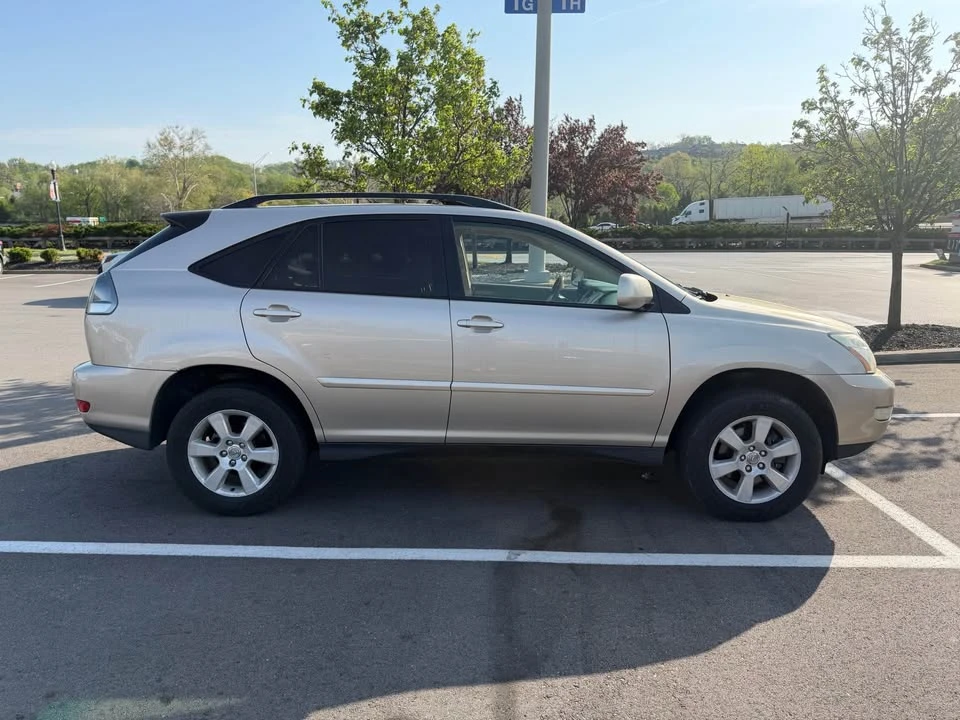 2004 Lexus RX 2nd Gen - Image 4 of 18