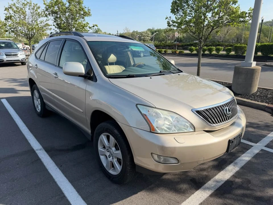 2004 Lexus RX 2nd Gen - Image 3 of 18