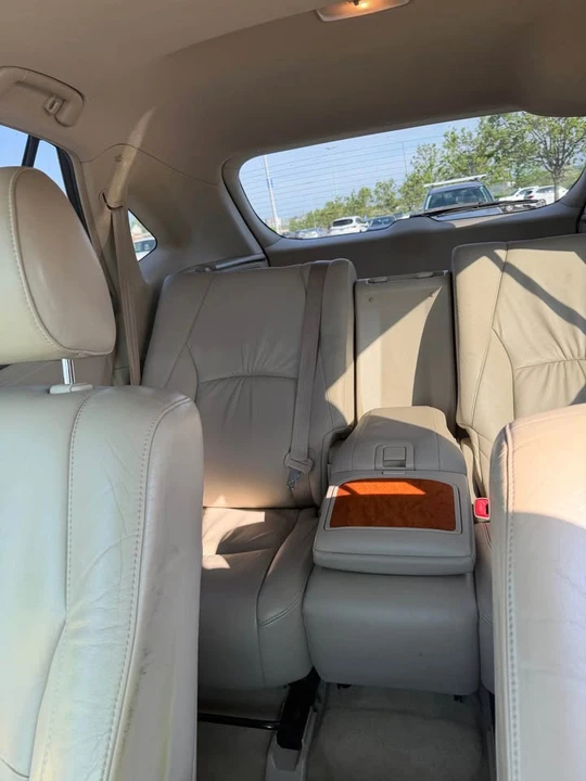 2004 Lexus RX 2nd Gen - Image 17 of 18
