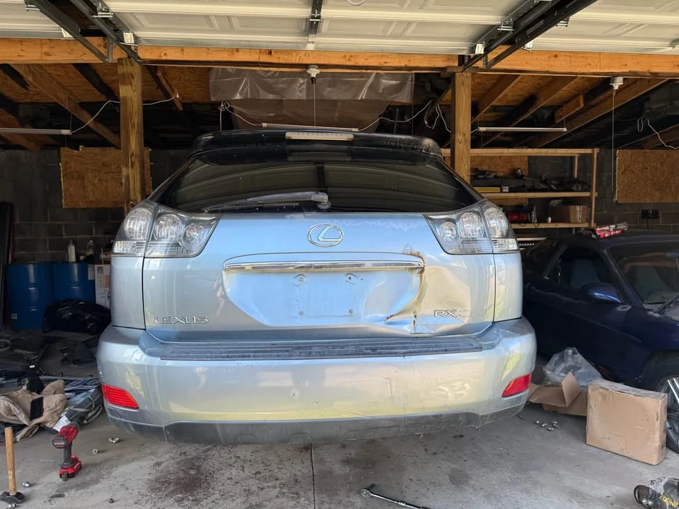 2004 Lexus RX 2nd Gen - Image 3 of 9