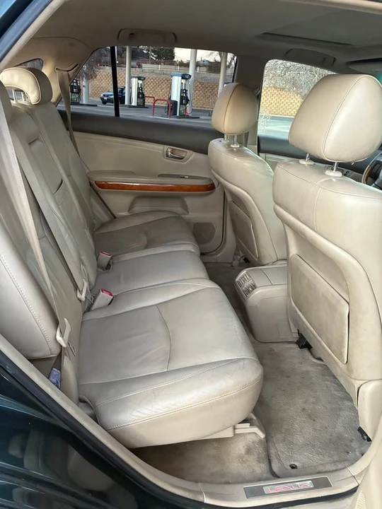 2004 Lexus RX 2nd Gen - Image 12 of 18