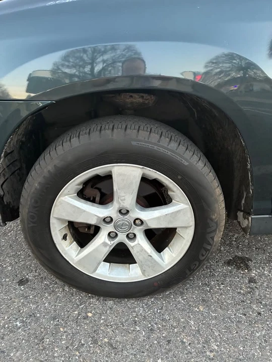 2004 Lexus RX 2nd Gen - Image 17 of 18