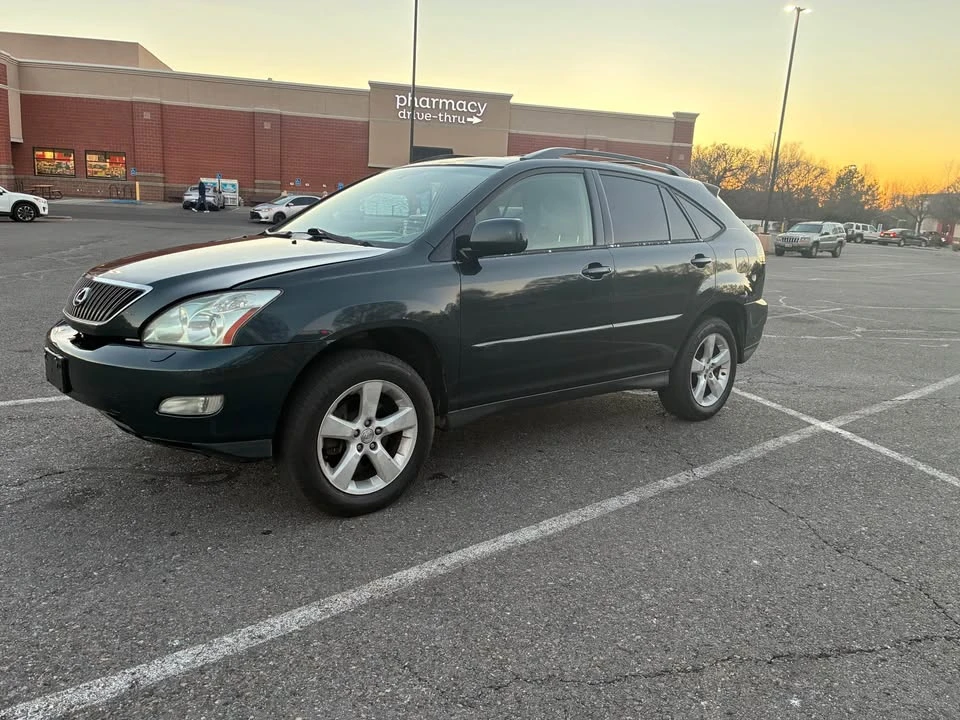 2004 Lexus RX 2nd Gen - Image 5 of 18