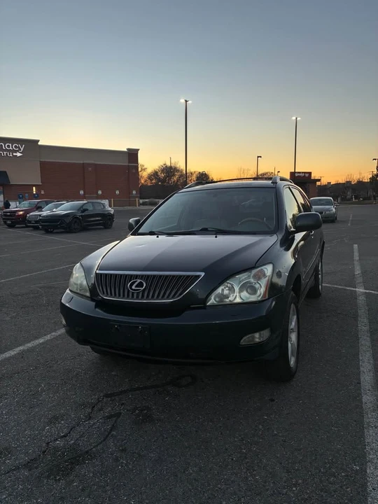2004 Lexus RX 2nd Gen - Image 4 of 18