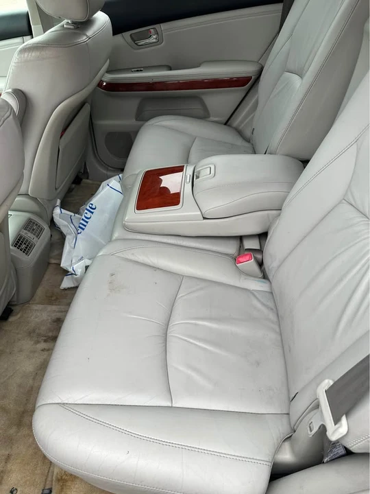 2004 Lexus RX 2nd Gen - Image 5 of 6