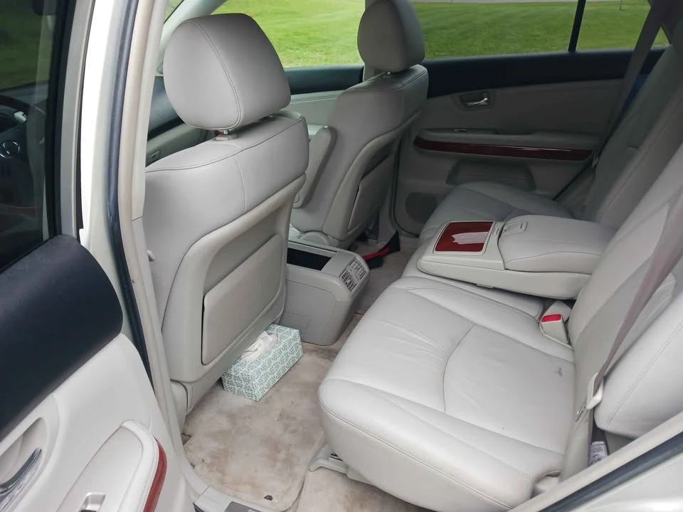 2004 Lexus RX 2nd Gen - Image 7 of 9