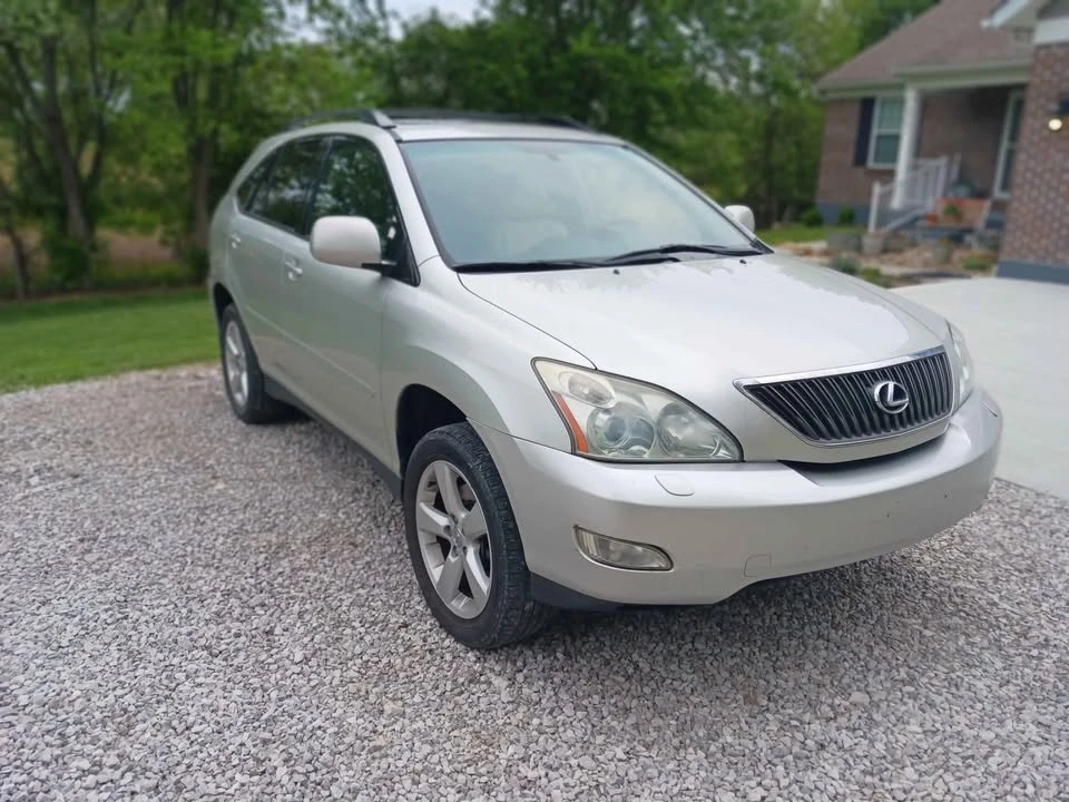 2004 Lexus RX 2nd Gen - Image 4 of 9