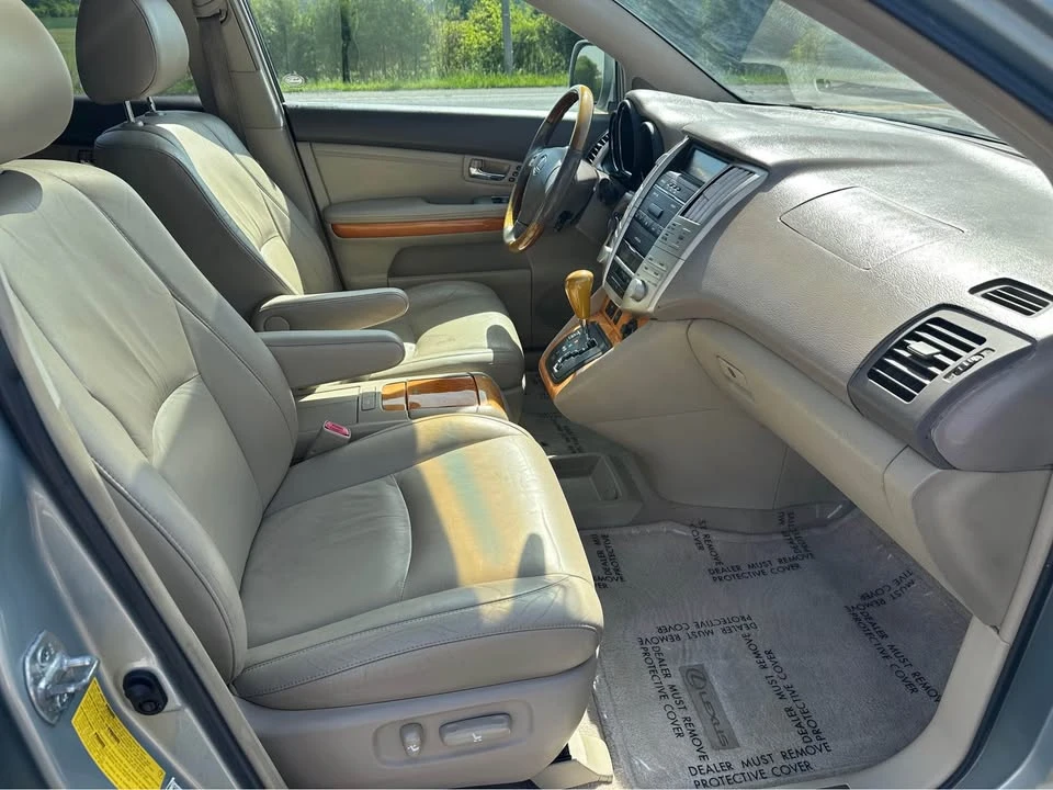 2004 Lexus RX 2nd Gen - Image 6 of 9