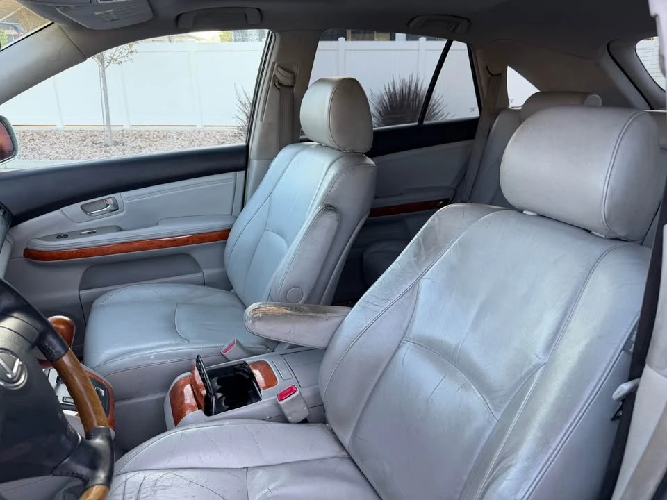 2004 Lexus RX 2nd Gen - Image 11 of 16