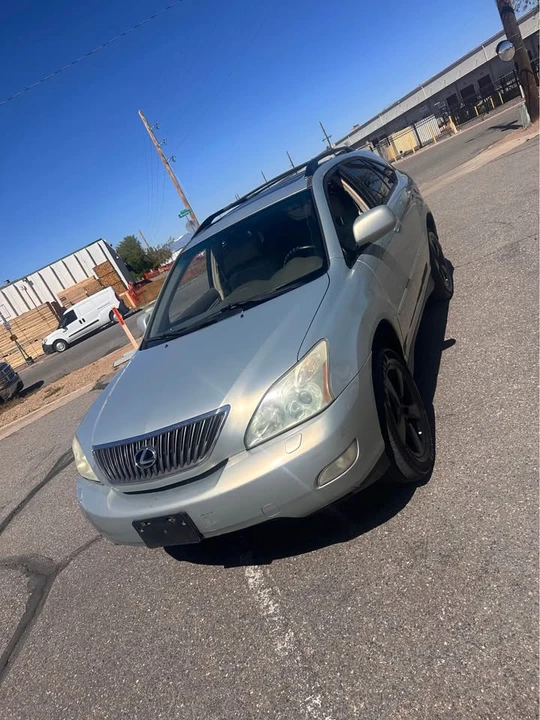 2004 Lexus RX 2nd Gen - Image 2 of 8