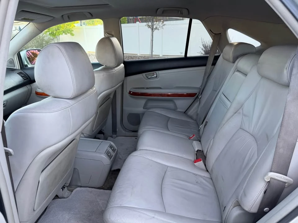 2004 Lexus RX 2nd Gen - Image 13 of 16