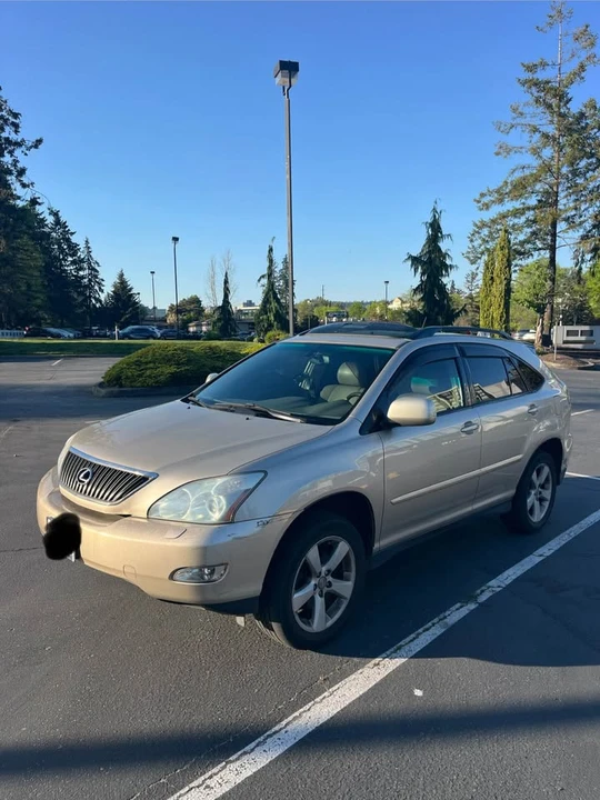 2004 Lexus RX 2nd Gen - Image 3 of 9