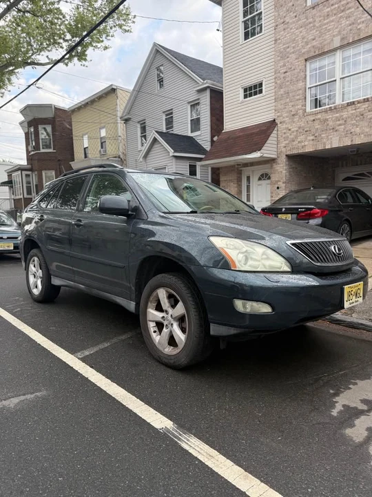 2004 Lexus RX 2nd Gen - Image 3 of 9