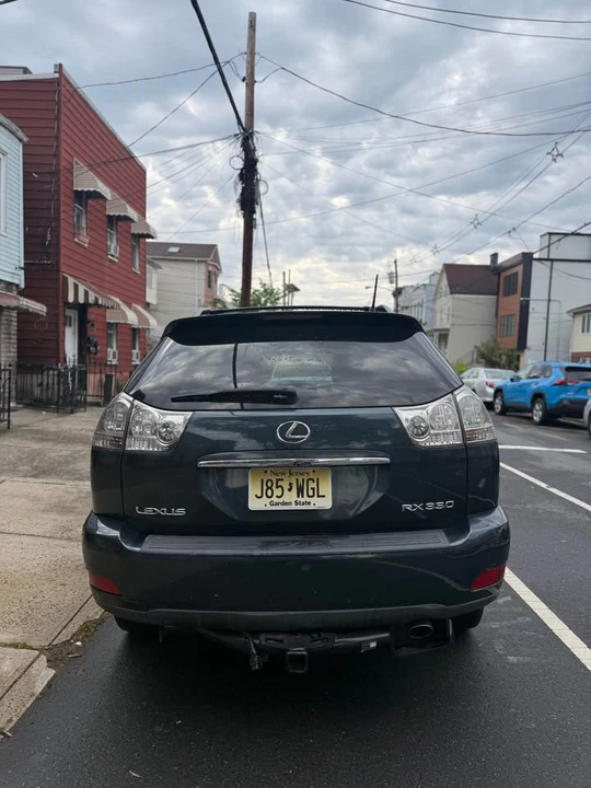 2004 Lexus RX 2nd Gen - Image 5 of 9