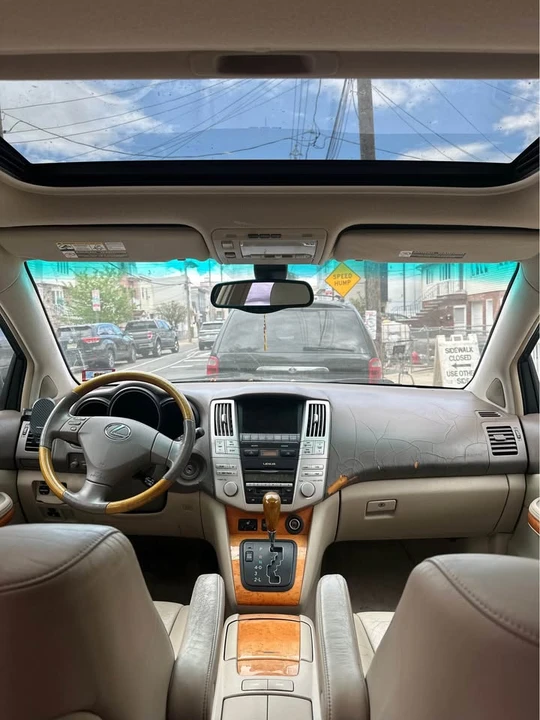 2004 Lexus RX 2nd Gen - Image 8 of 9
