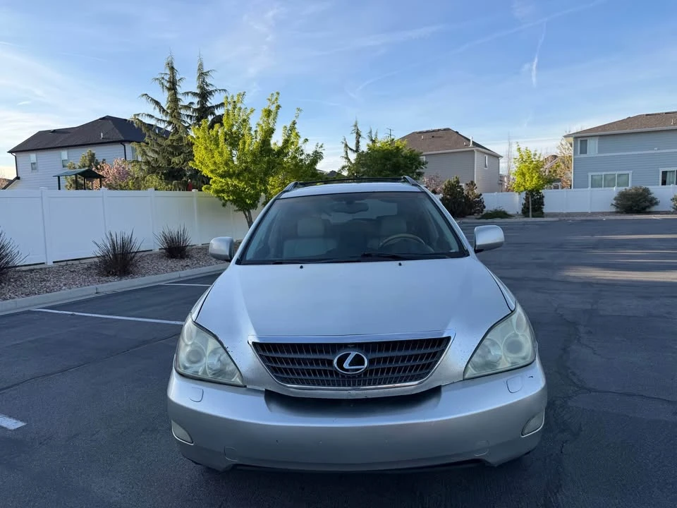 2004 Lexus RX 2nd Gen - Image 8 of 16