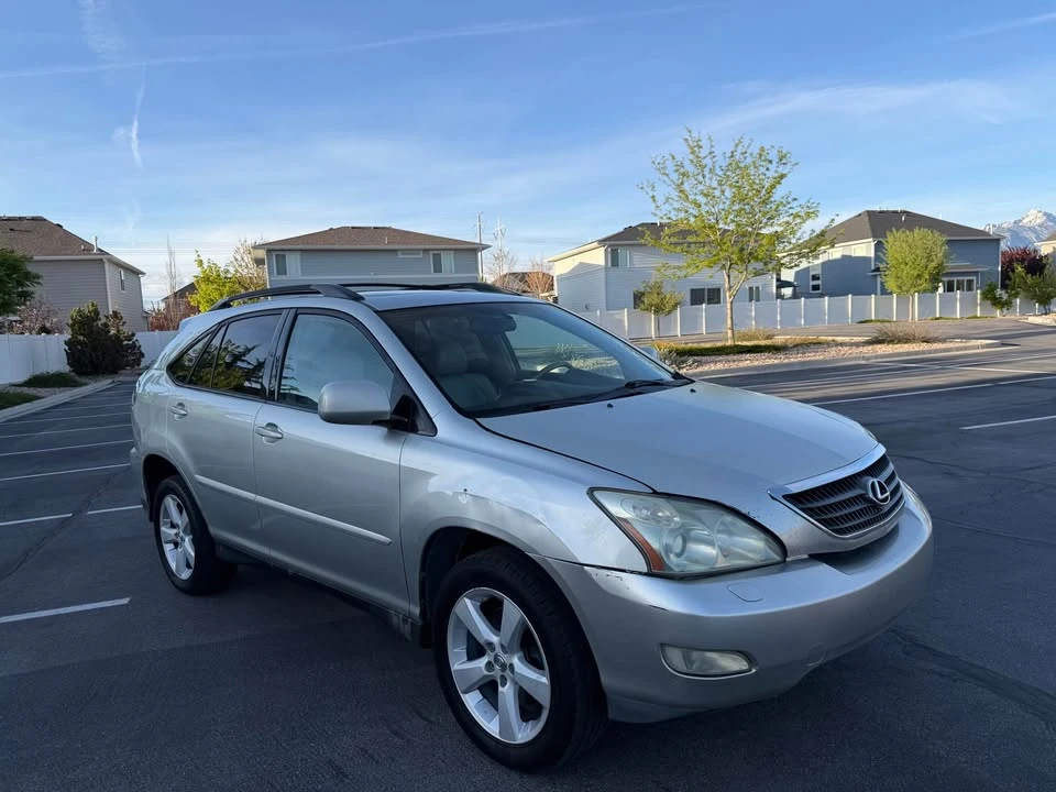 2004 Lexus RX 2nd Gen - Image 7 of 16