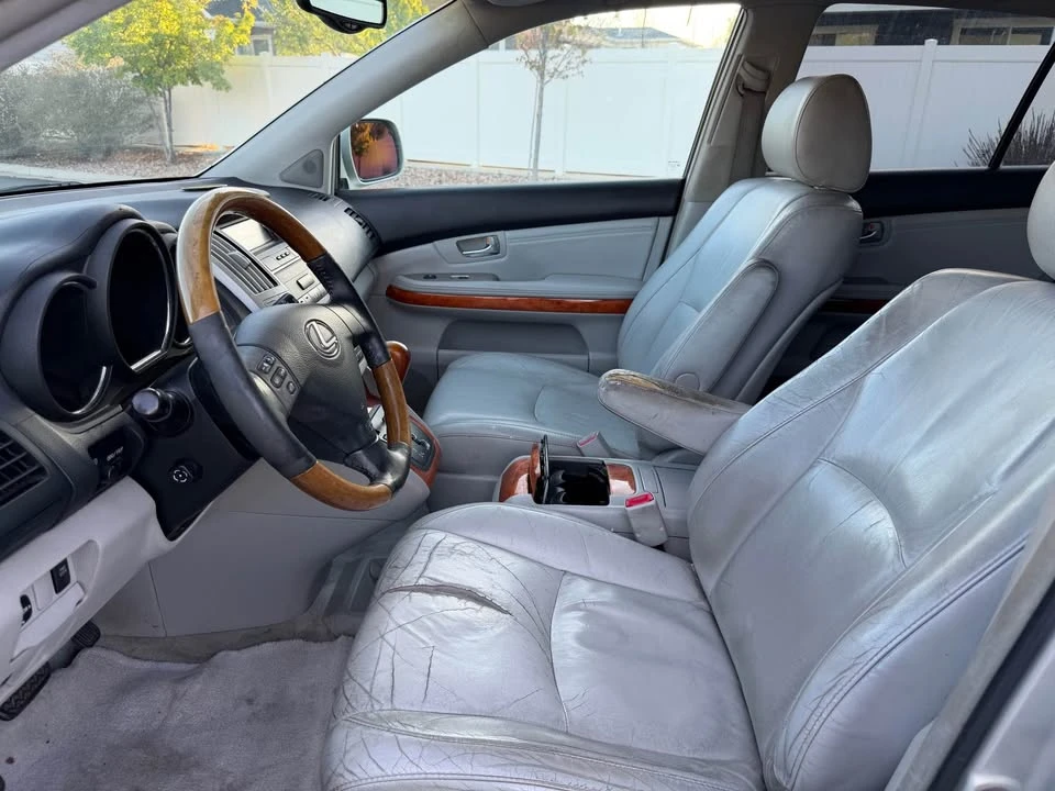 2004 Lexus RX 2nd Gen - Image 10 of 16