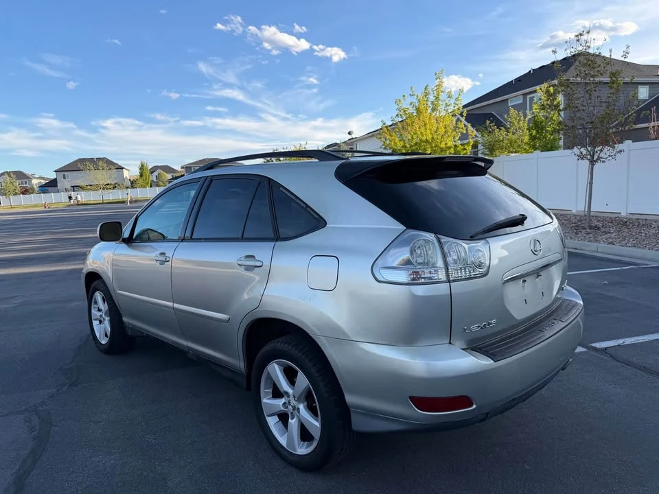 2004 Lexus RX 2nd Gen - Image 3 of 16