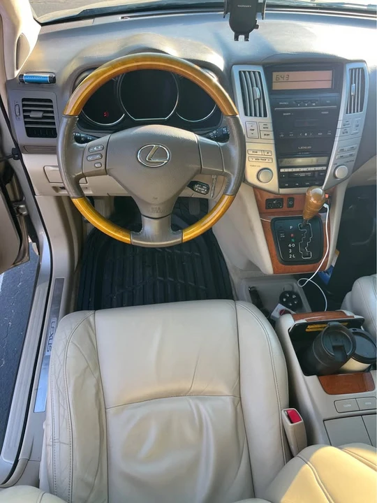 2004 Lexus RX 2nd Gen - Image 8 of 9