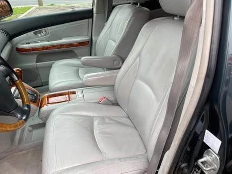 2004 Lexus RX 2nd Gen - Image 8 of 10