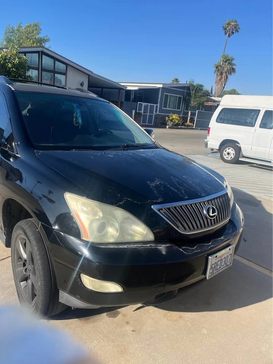 2004 Lexus RX 2nd Gen - Image 3 of 8