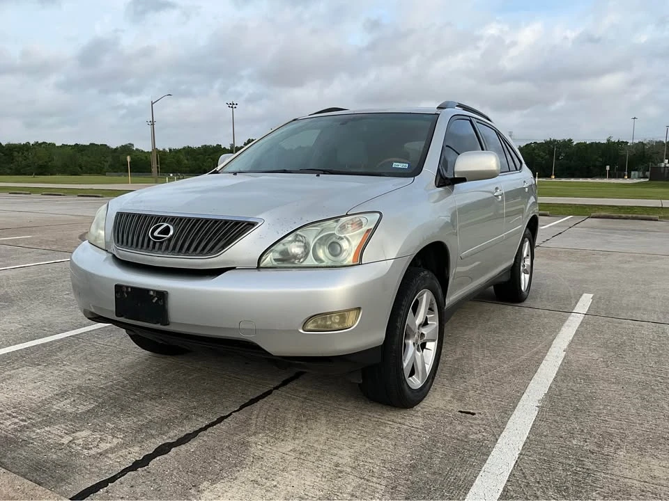 2004 Lexus RX 2nd Gen - Image 2 of 17