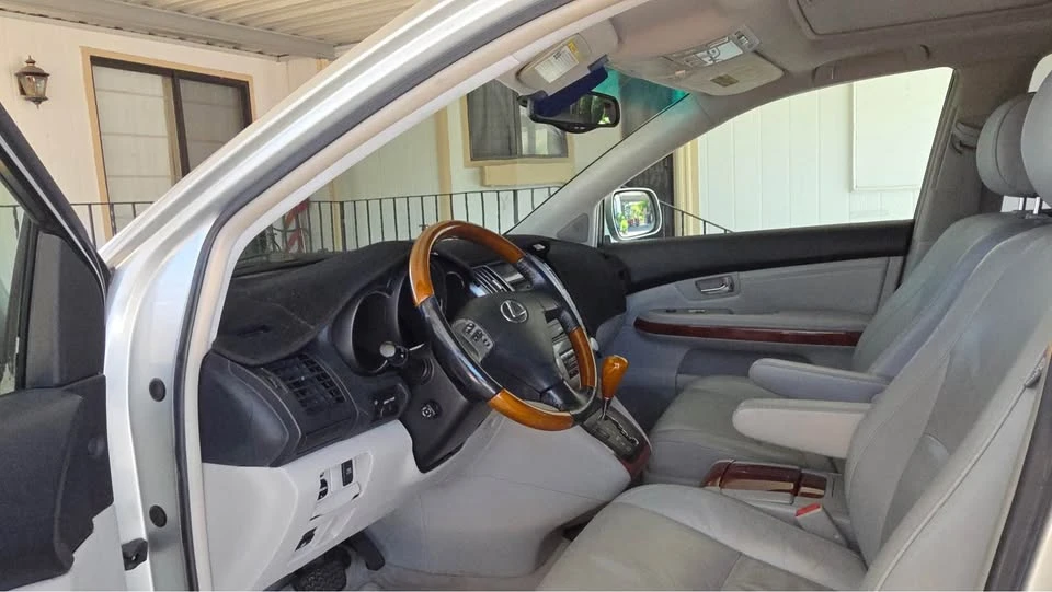 2004 Lexus RX 2nd Gen - Image 5 of 7