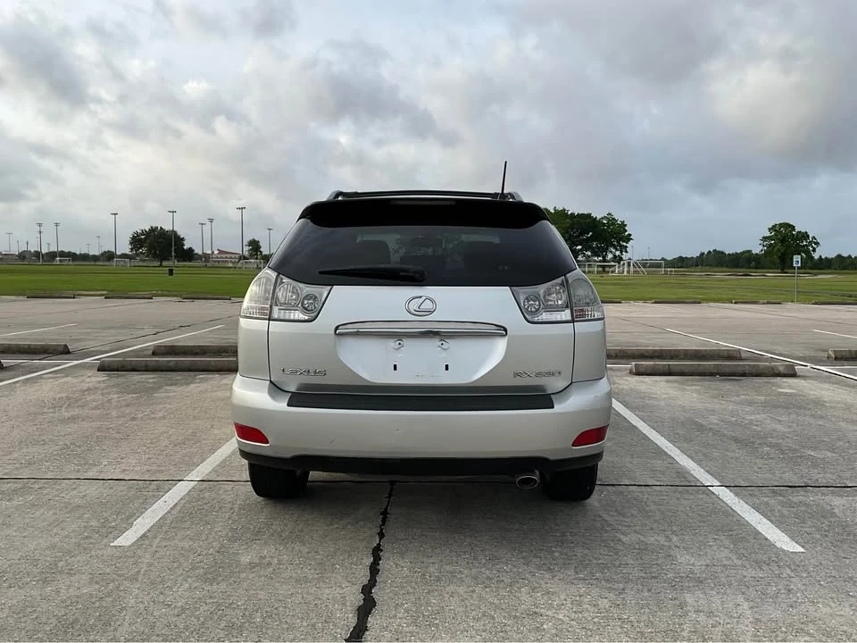 2004 Lexus RX 2nd Gen - Image 5 of 17