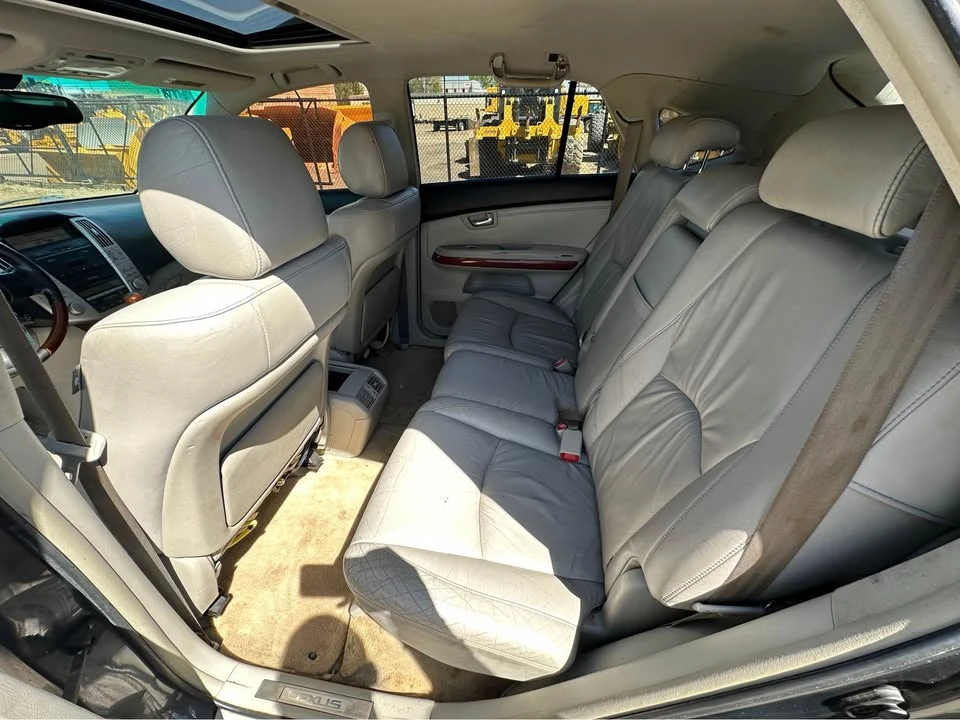 2004 Lexus RX 2nd Gen - Image 6 of 8