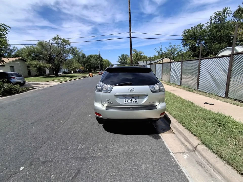2004 Lexus RX 2nd Gen - Image 6 of 15
