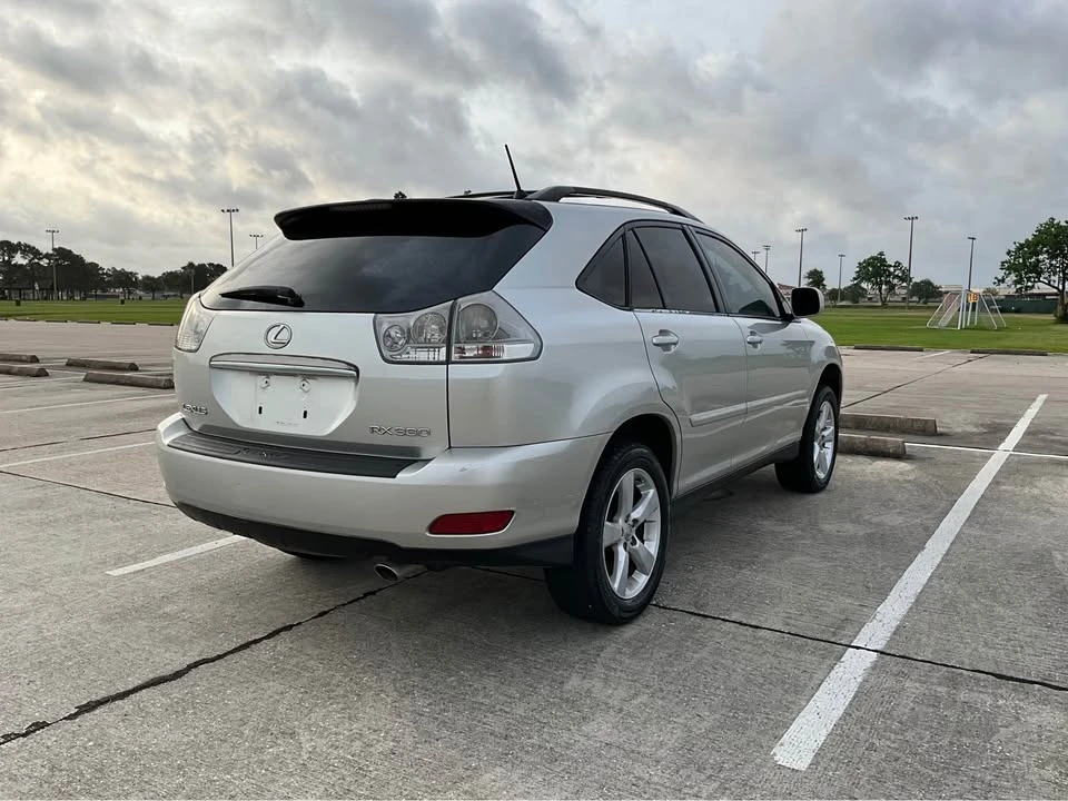 2004 Lexus RX 2nd Gen - Image 4 of 17
