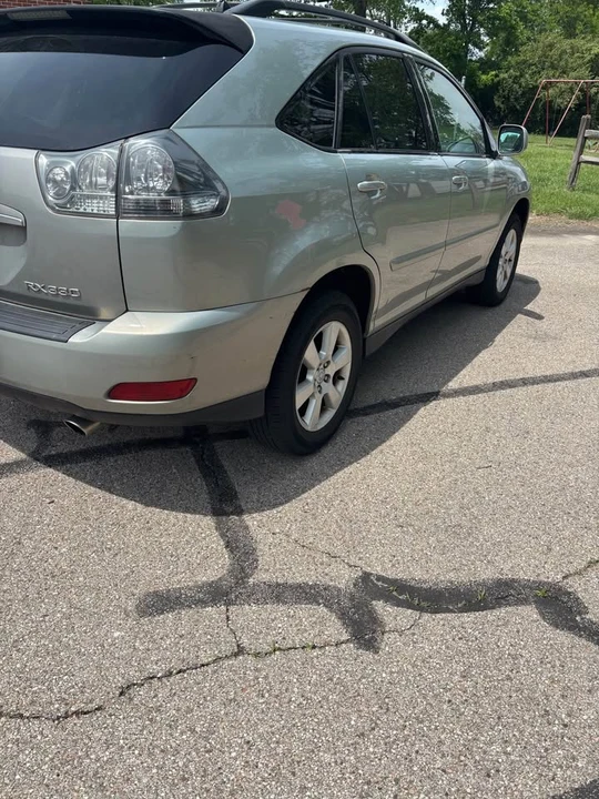 2004 Lexus RX 2nd Gen - Image 6 of 13