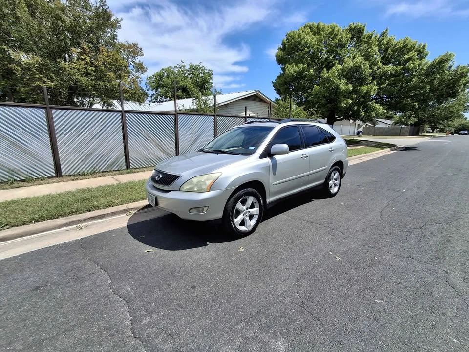 2004 Lexus RX 2nd Gen - Image 2 of 14