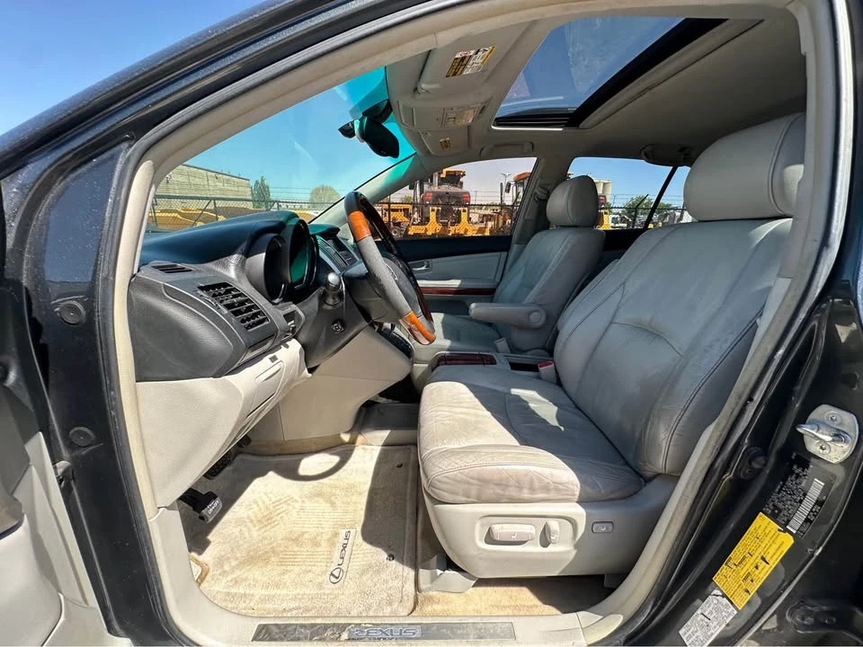 2004 Lexus RX 2nd Gen - Image 5 of 8