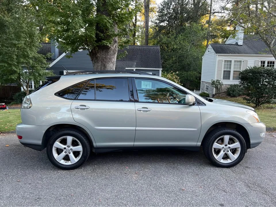 2004 Lexus RX 2nd Gen - Image 7 of 16