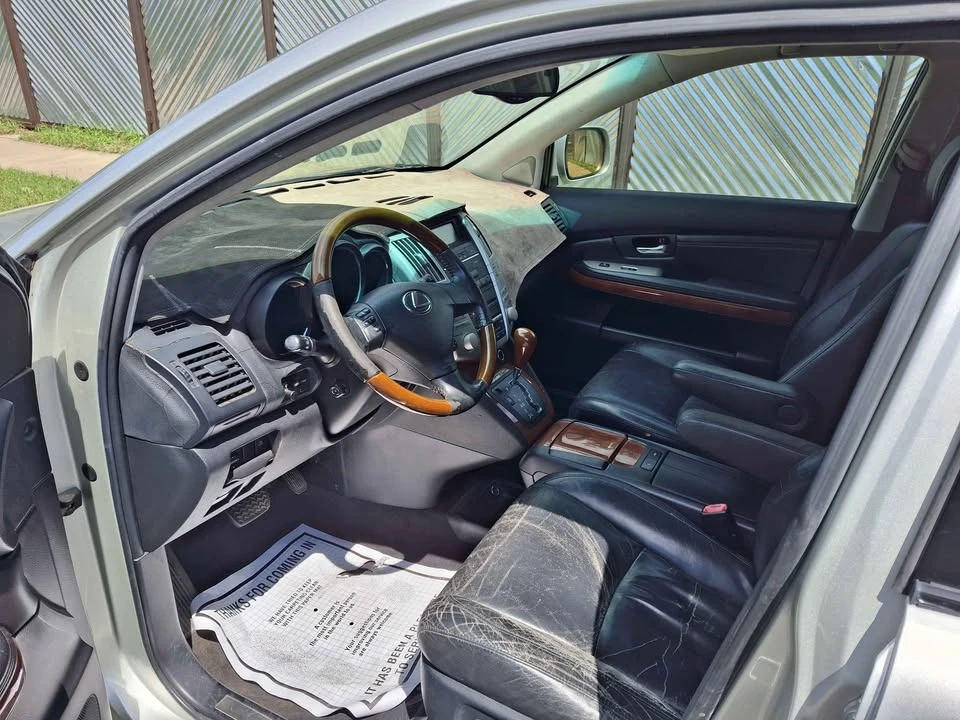 2004 Lexus RX 2nd Gen - Image 12 of 15