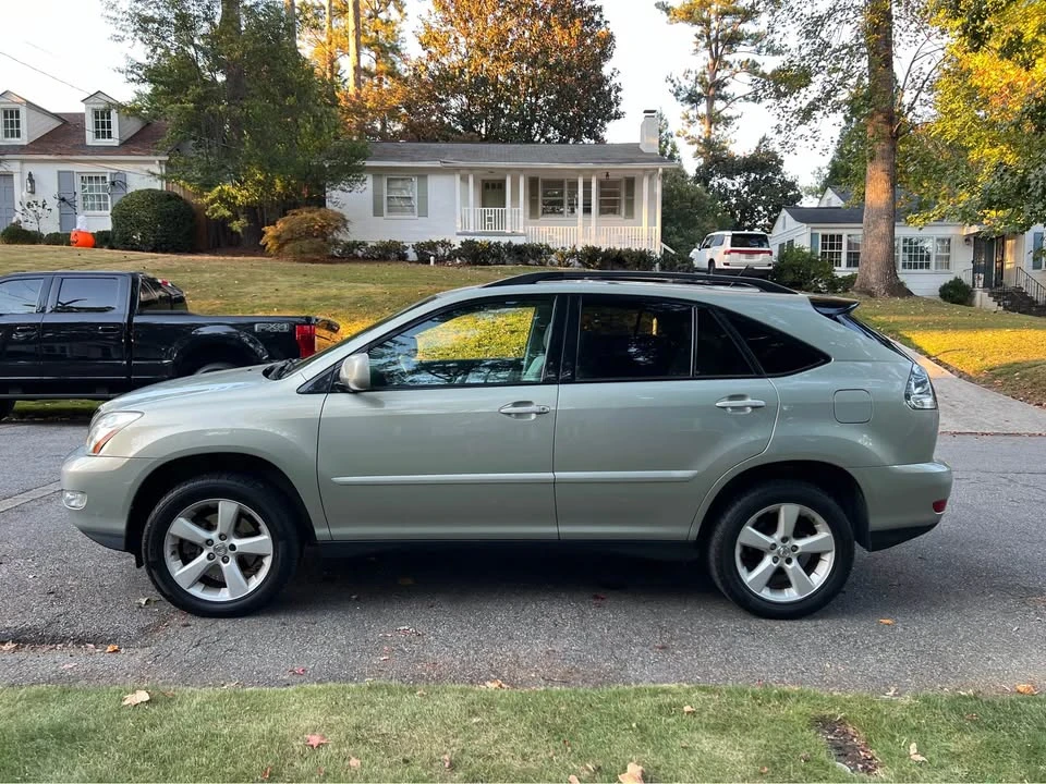 2004 Lexus RX 2nd Gen - Image 3 of 16