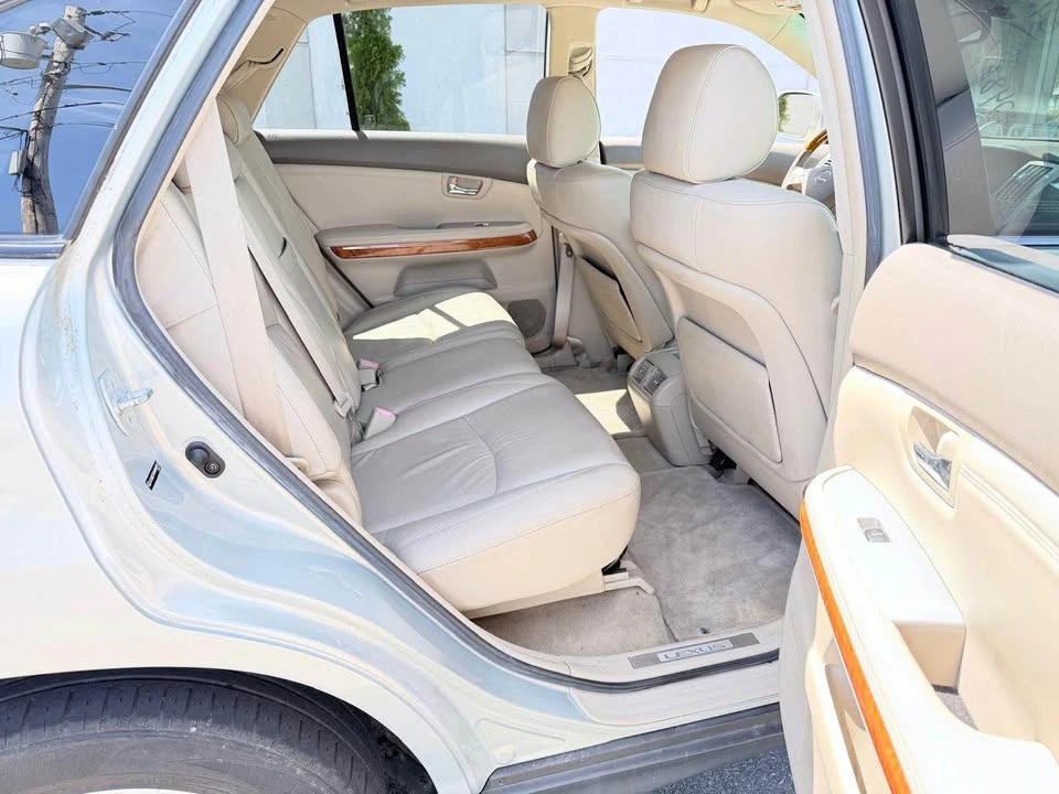 2004 Lexus RX 2nd Gen - Image 3 of 13